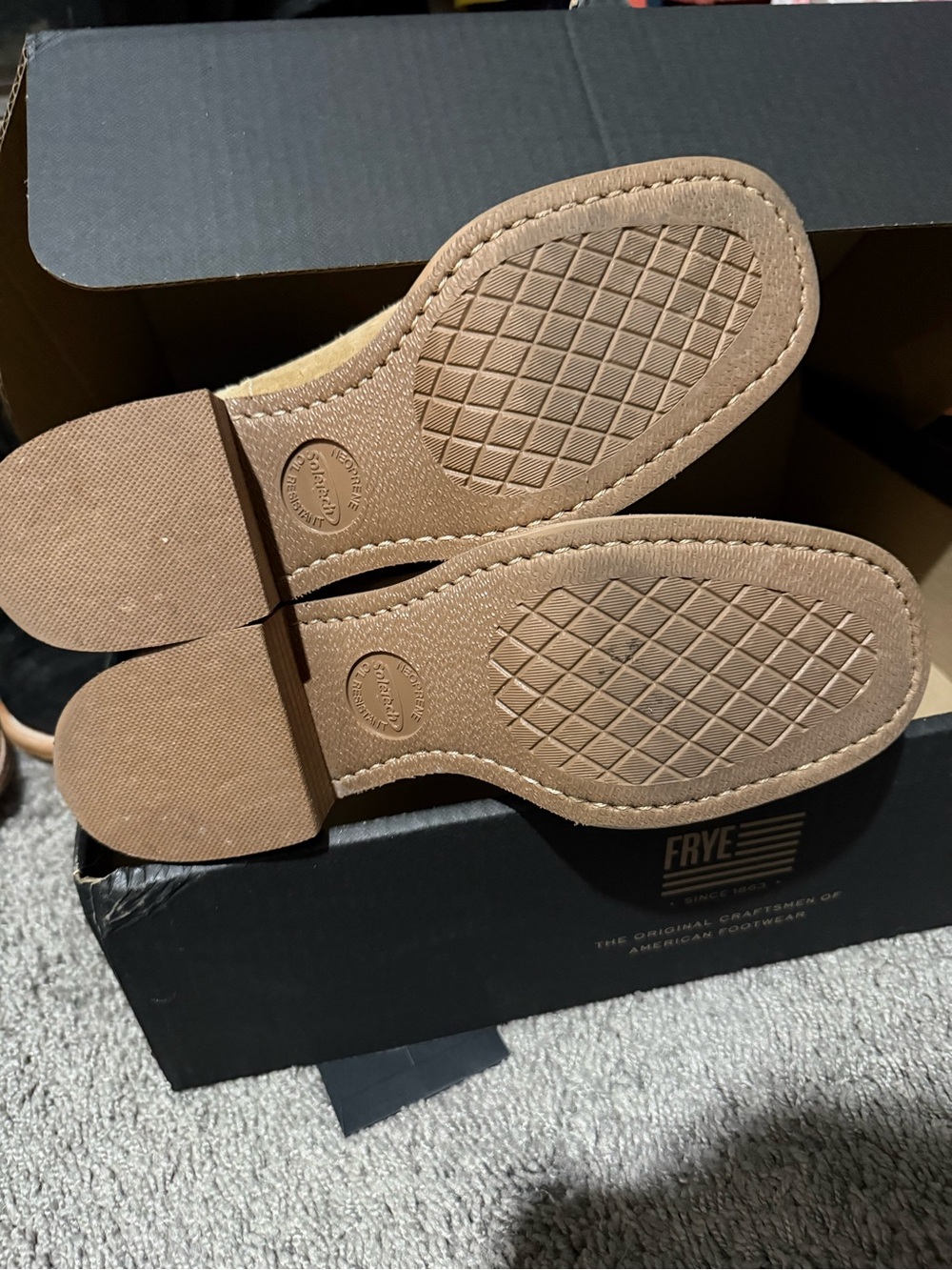 Frye campus Boots - Picture 6 of 8